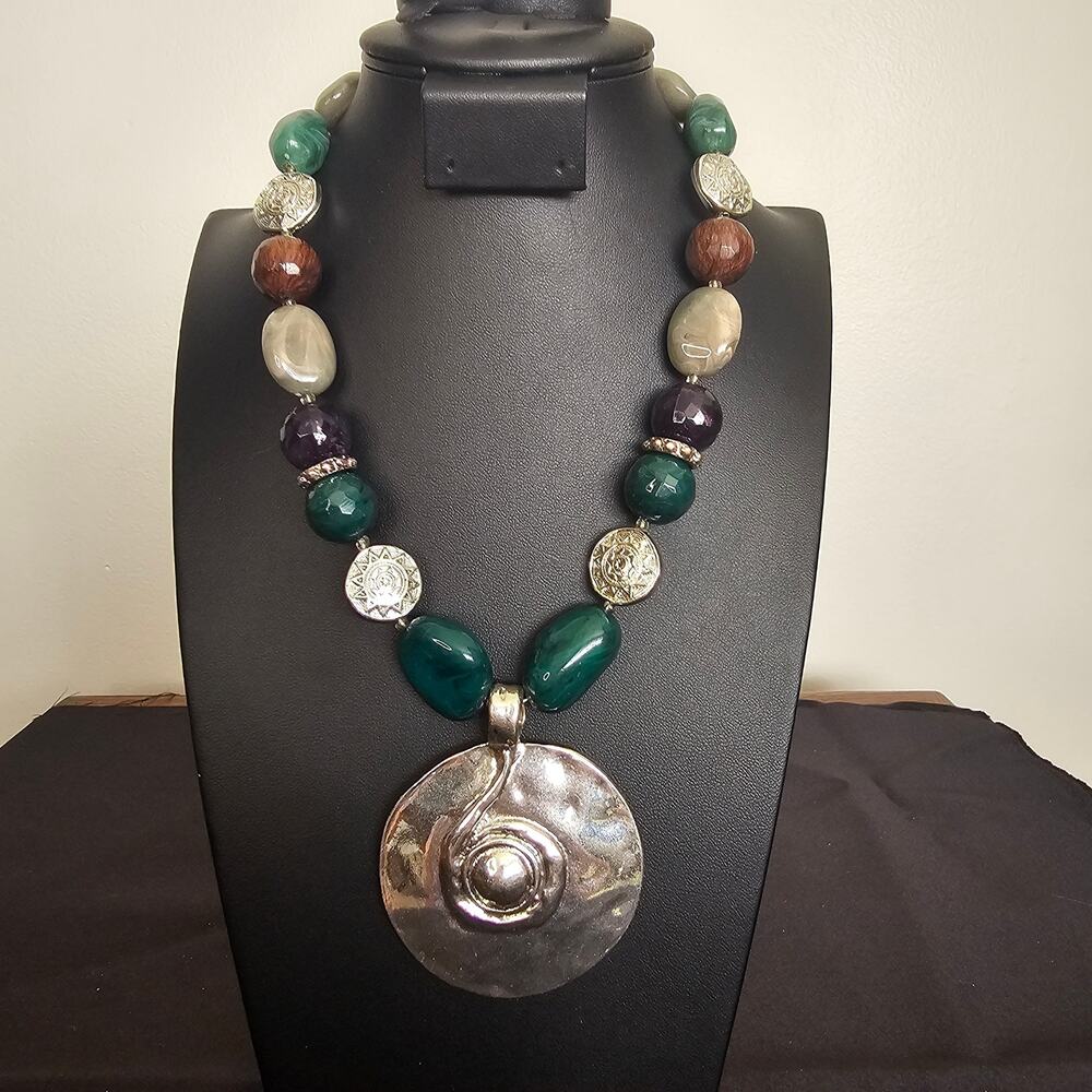 Artisan Y2K Silver Disc Pendent Mixed Stine & Glass Beaded Necklace